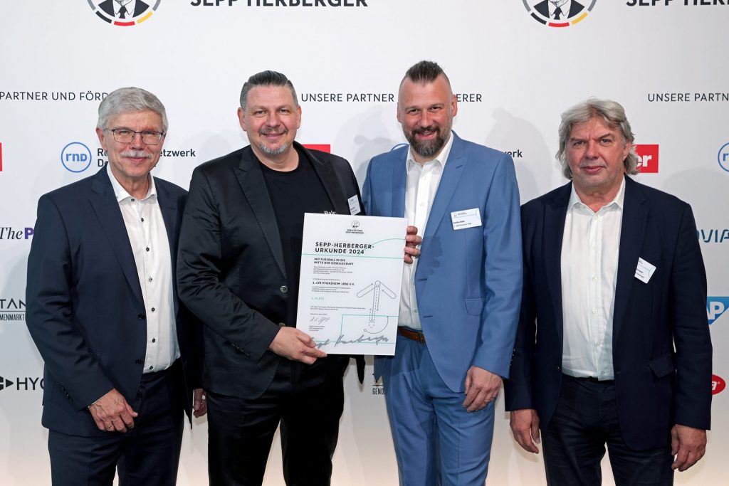 1. CfR Pforzheim gewinnt Sepp-Herberger-Award