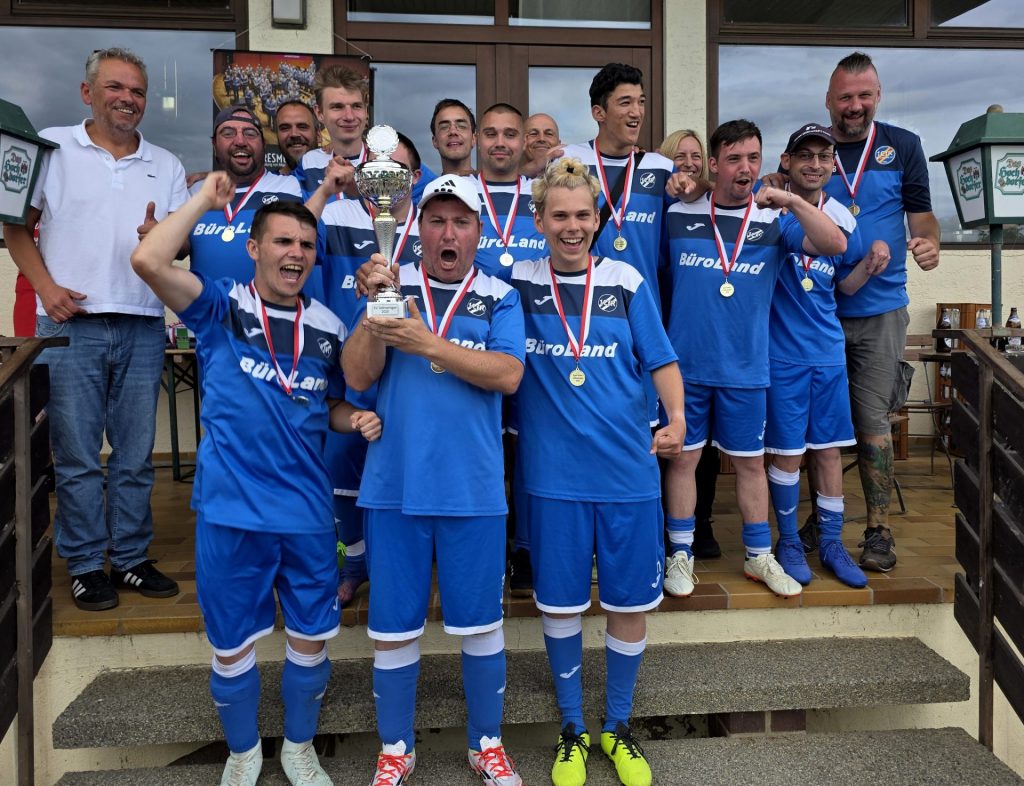Reserveteam der Inklusion gewinnt ersten Pokal
