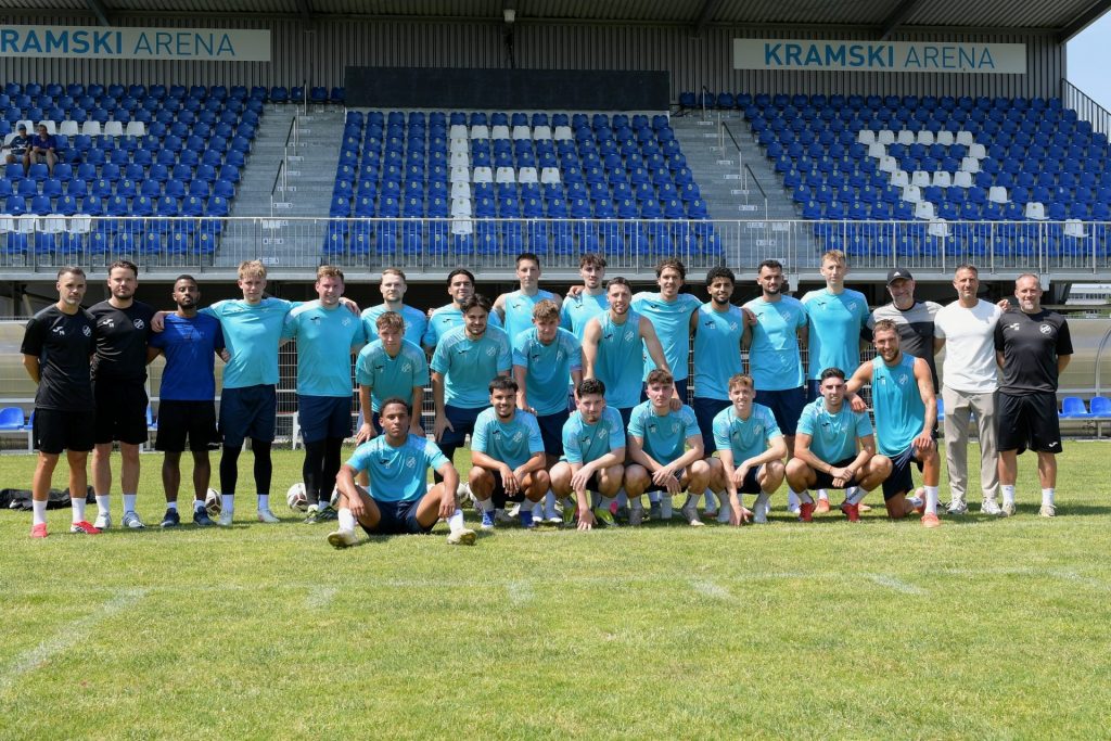 Erste Mannschaft beginnt mit dem Training